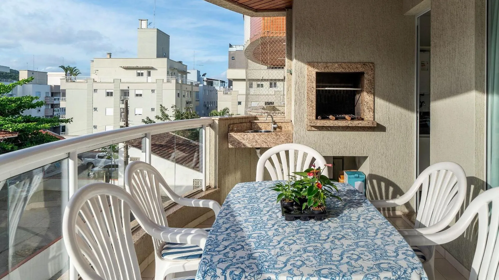 203M - Lindo Apartamento A Poucos Metros Do Mar Em Bombas Bombinhas Brazil