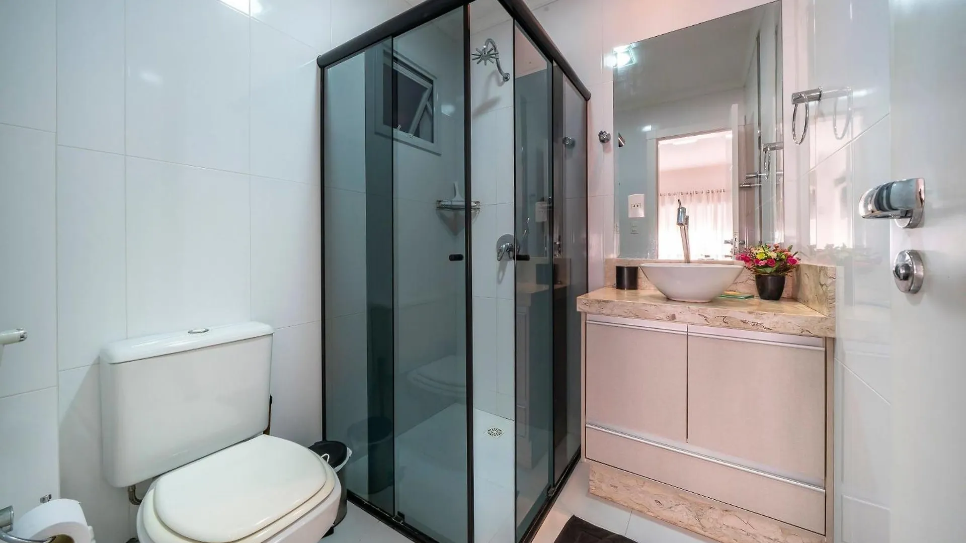 203M - Lindo Apartamento A Poucos Metros Do Mar Em Bombas Bombinhas 0*,
